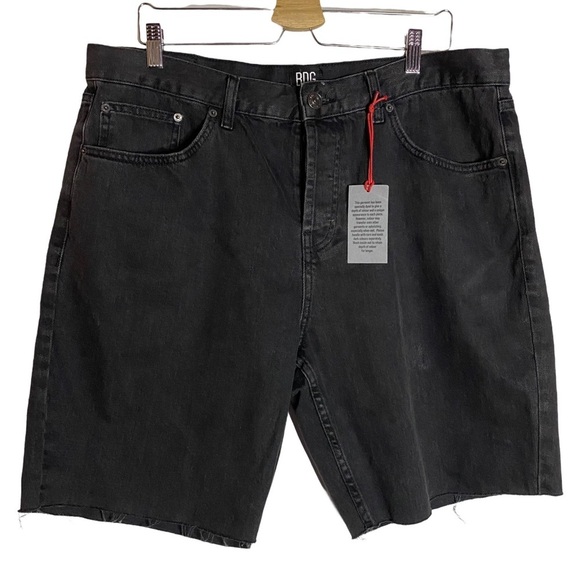 BDG Urban Outfitters DAD Slim Straight Leg Cropped Shorts Faded Black 36 - Picture 2 of 16